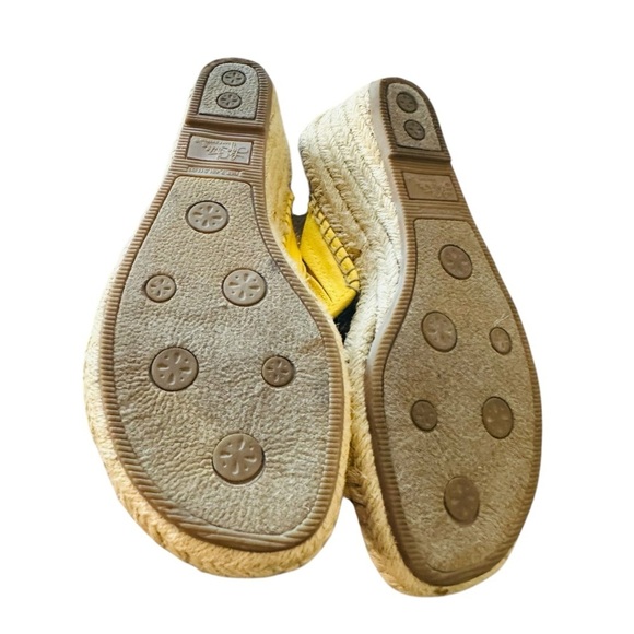 LifeStride Women's Bloom Espadrille Sandal,Yellow - Picture 3 of 10